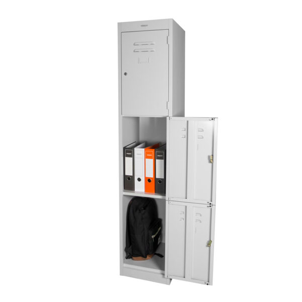 Steelco Three Door Locker - Image 2